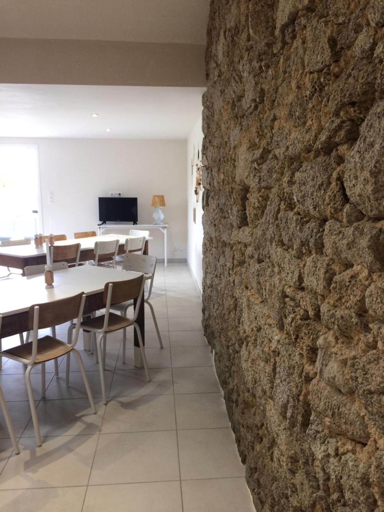 LE PETIT MONTY Gite Côté Jardin Saint-Malo-du-Bois Extérieur photo